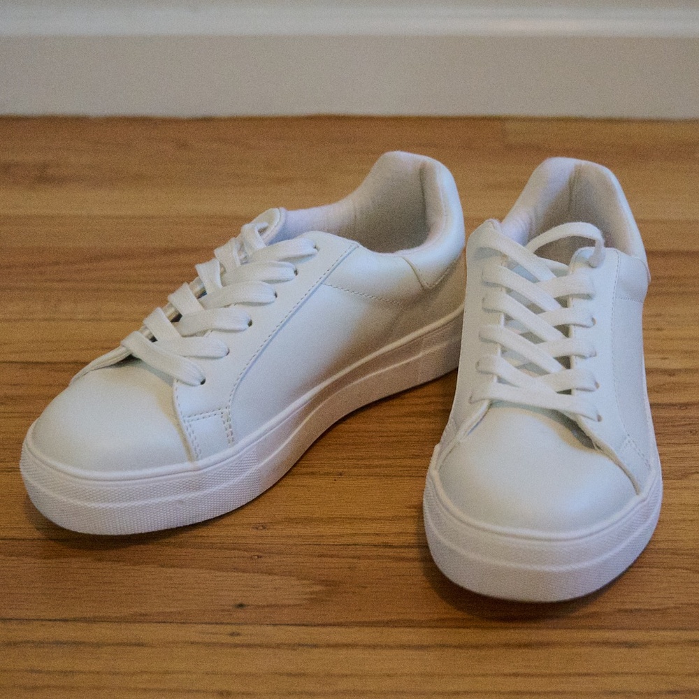 The Jenny White Solid Sneakers from Pink Lily Boutique